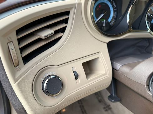 Used 2012 Buick LaCrosse Convenience image 14