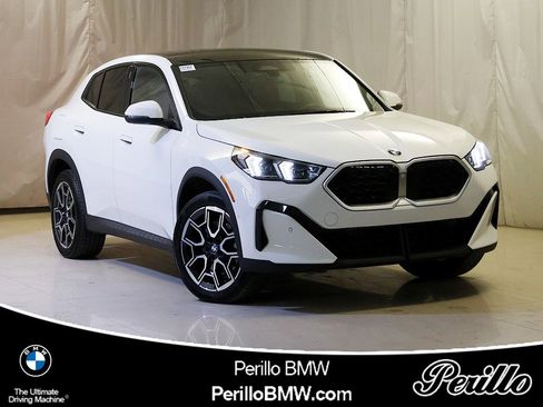 Certified 2026 BMW X2 xDrive28i AWD/4WD image 1