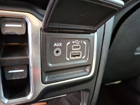 Used 2020 Jeep Wrangler Unlimited Sport S image 25