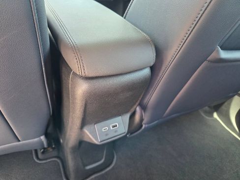 Used 2023 Chevrolet Bolt EUV Premier w/ Super Cruise Package FWD image 8