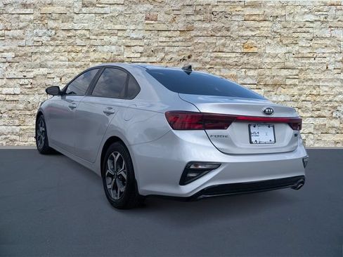 Used 2019 Kia Forte LXS FWD image 4