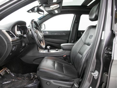 Used 2015 Jeep Grand Cherokee Overland w/ Advanced Technology Group AWD/4WD image 23