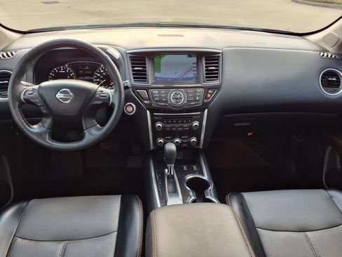Used 2020 Nissan Pathfinder SL FWD image 5