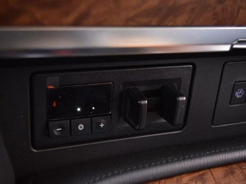 Certified 2022 Nissan Armada SL image 20