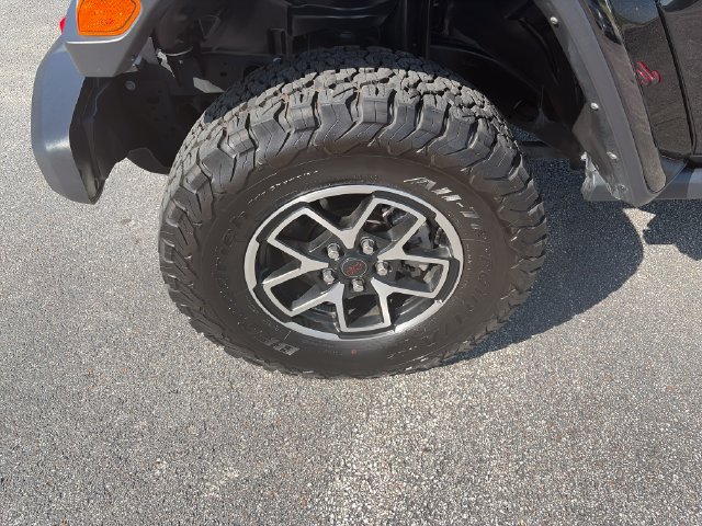 Certified 2025 Jeep Wrangler Unlimited Rubicon AWD/4WD image 26