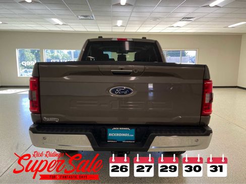 Used 2022 Ford F150 XLT w/ Equipment Group 302A High image 8