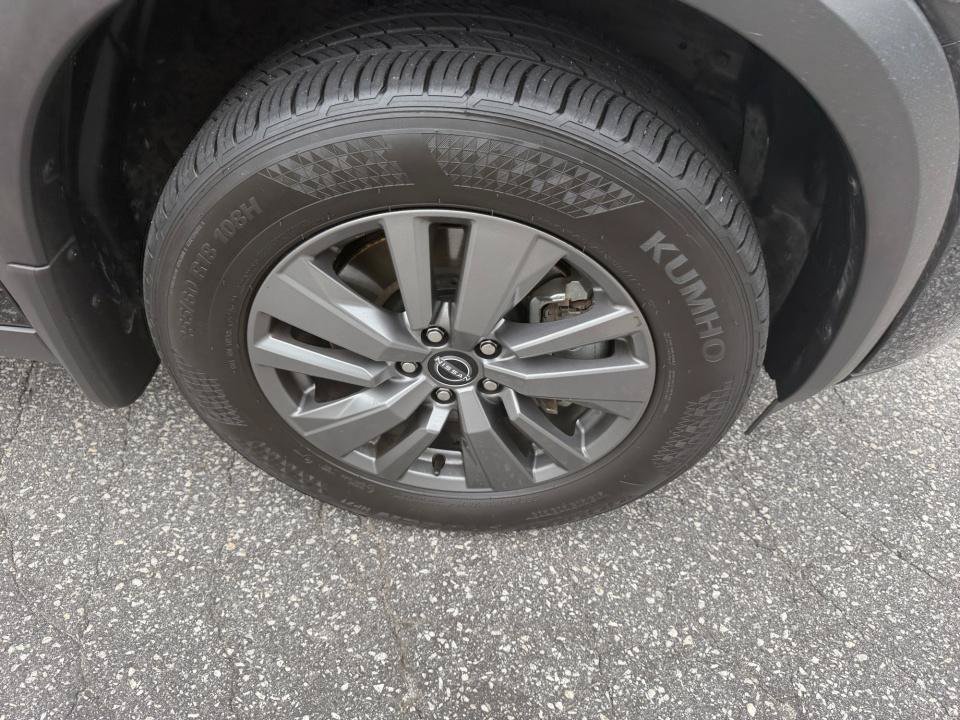 Certified 2025 Nissan Pathfinder SV FWD image 25