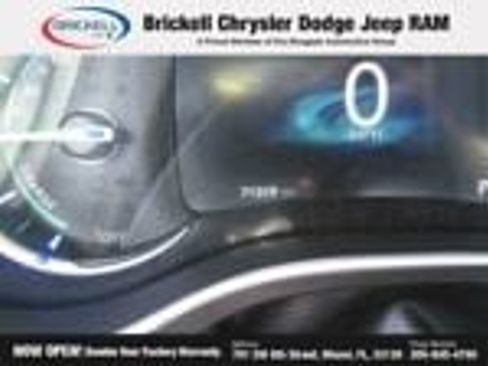 Used 2024 Chrysler Pacifica Limited FWD image 18