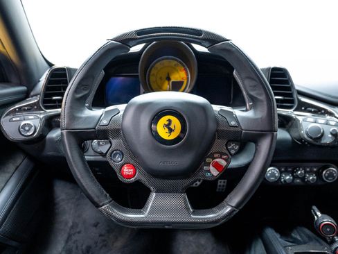 Used 2010 Ferrari 458 Italia Coupe RWD image 36