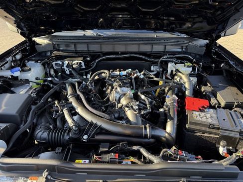 New 2025 Ford Bronco Badlands image 10