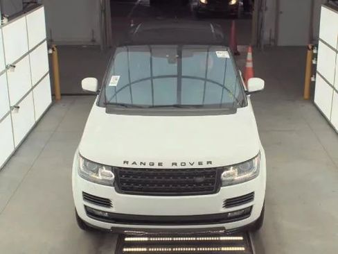 Used 2017 Land Rover Range Rover Supercharged image 3