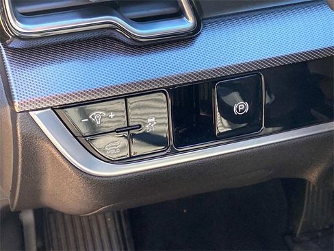 Used 2024 Kia Sportage SX image 15