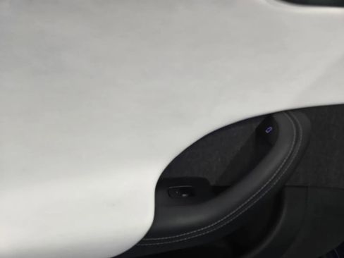 Used 2021 Tesla Model S Long Range image 11