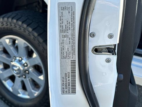Used 2020 RAM 3500 Laramie AWD/4WD image 34