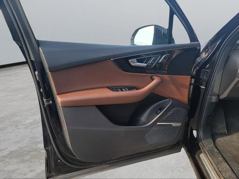 Used 2018 Audi Q7 3.0T Prestige image 12