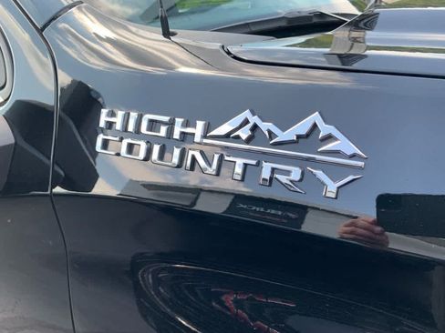 Used 2026 Chevrolet Silverado 1500 High Country w/ High Country Premium Package AWD/4WD image 9