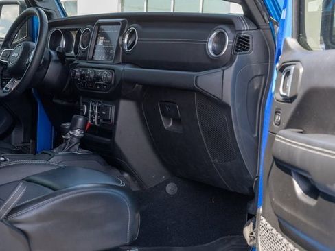 Used 2022 Jeep Wrangler Unlimited Sahara image 20