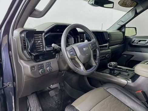 Used 2022 Chevrolet Silverado 1500 ZR2 image 9