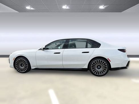 New 2026 BMW i7 xDrive60 image 2