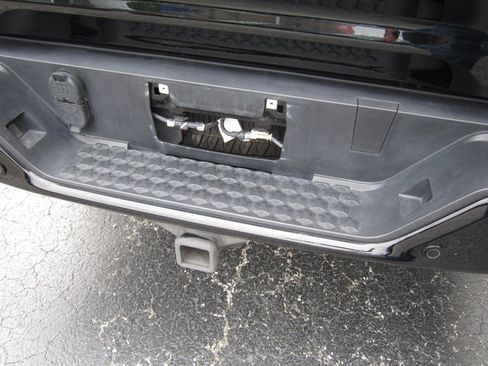 Used 2023 GMC Canyon AT4 w/ AT4 Premium Package AWD/4WD image 27