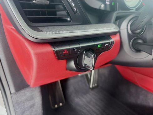 Certified 2022 Porsche 911 Carrera S image 11