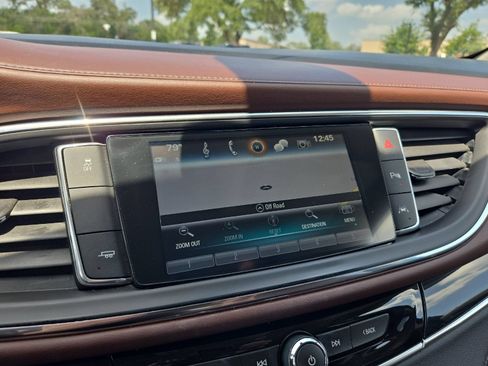 Used 2018 Buick Enclave Avenir w/ Avenir Technology Package FWD image 19