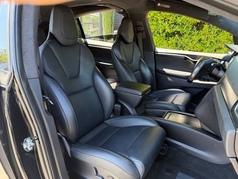 Used 2018 Tesla Model X 100D image 35