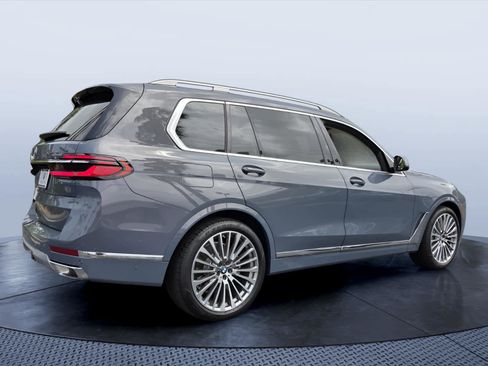 Certified 2026 BMW X7 xDrive40i w/ Executive Package AWD/4WD image 3