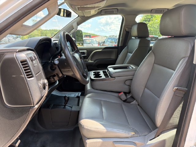 Used 2018 Chevrolet Silverado 3500 W/T AWD/4WD image 10