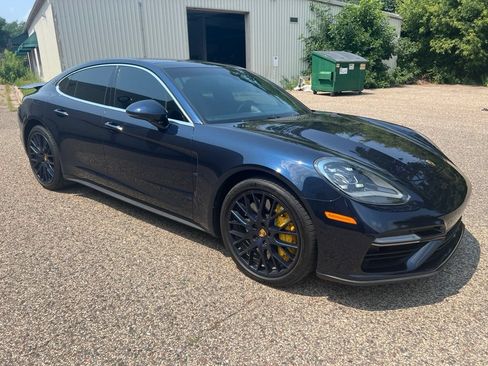 Used 2018 Porsche Panamera Turbo AWD/4WD image 3