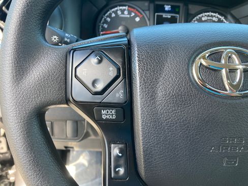 Used 2022 Toyota Tacoma SR image 18