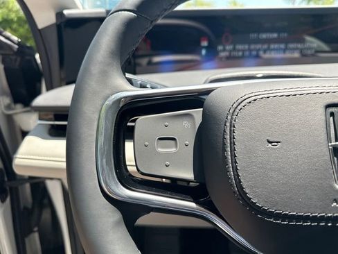 New 2026 Lincoln Nautilus Premier AWD/4WD image 24