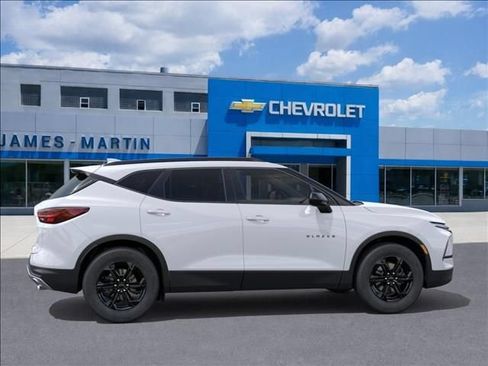 New 2026 Chevrolet Blazer LT w/ Convenience Package FWD image 5