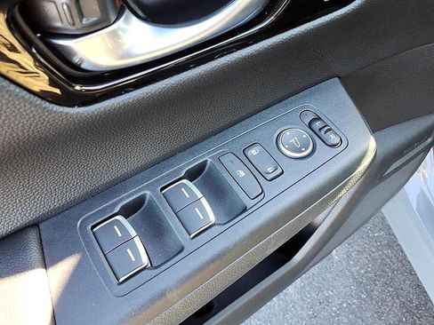 Used 2025 Honda CR-V EX-L image 12