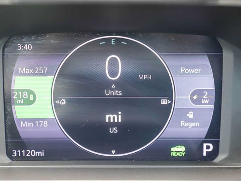 Used 2023 Chevrolet Bolt EUV LT w/ Comfort Package FWD image 22