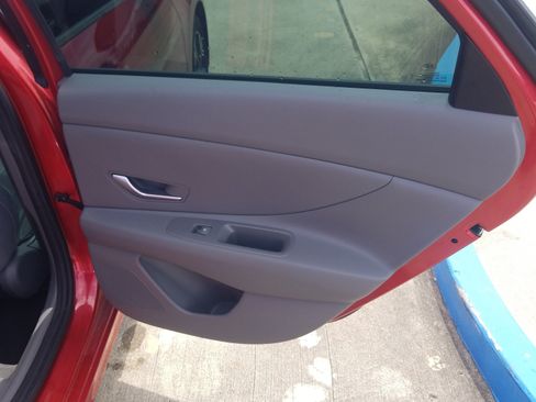 Used 2023 Hyundai Elantra SEL FWD image 14