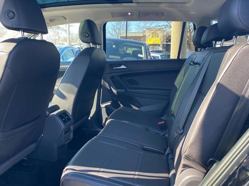 Used 2020 Volkswagen Tiguan SEL image 20