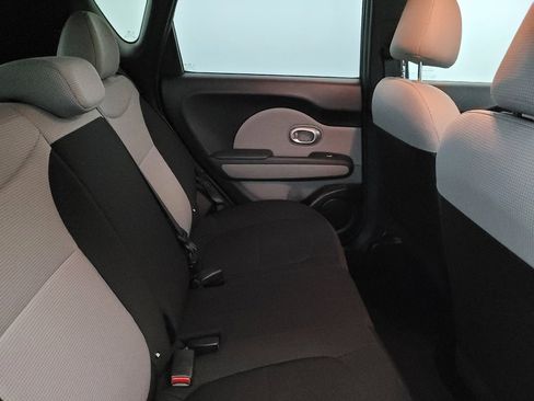 Used 2018 Kia Soul FWD image 19