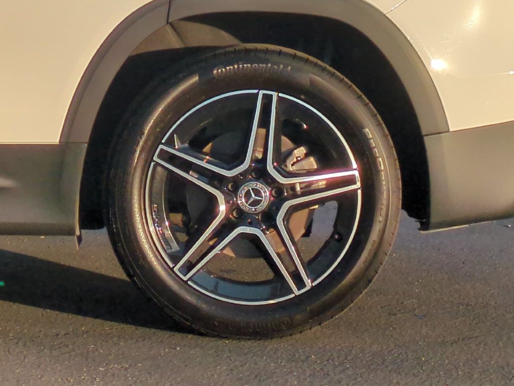 Used 2023 Mercedes-Benz GLB 250 4MATIC image 37
