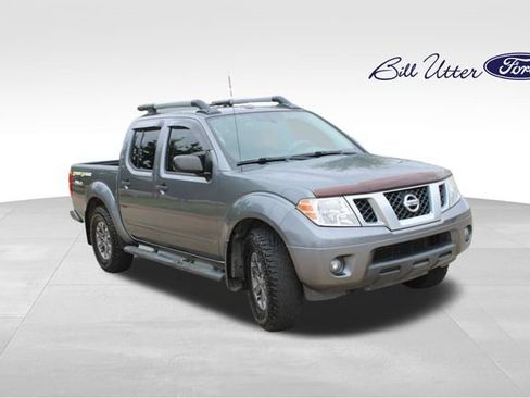 Used 2017 Nissan Frontier Desert Runner RWD image 3