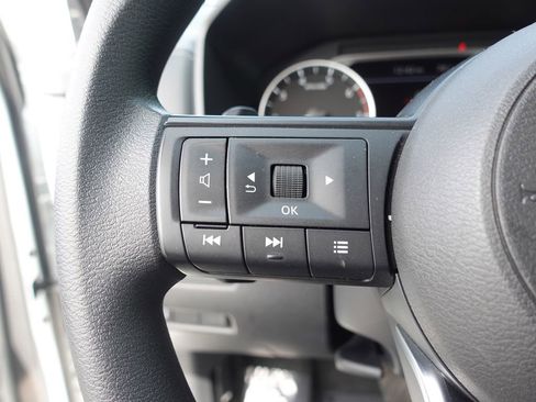 Used 2024 Nissan Rogue S image 14