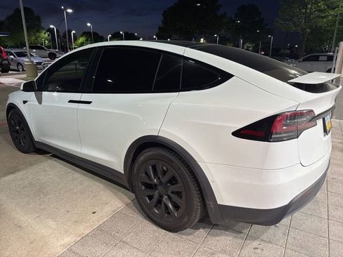Used 2022 Tesla Model X image 5