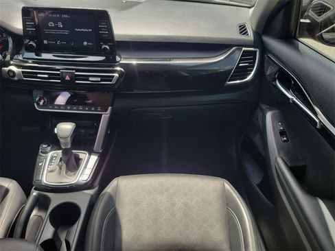 Used 2021 Kia Seltos EX image 15