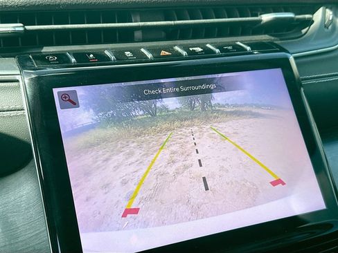 Used 2022 Jeep Grand Cherokee L Limited RWD image 17