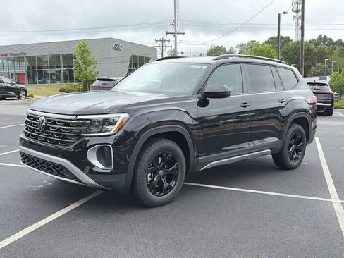 New 2026 Volkswagen Atlas Peak Edition AWD/4WD image 3