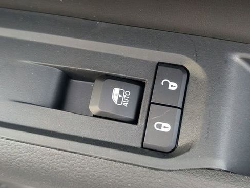 New 2026 Jeep Compass Latitude AWD/4WD image 30