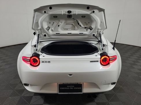 Used 2025 MAZDA MX-5 Miata RF Grand Touring RWD image 9