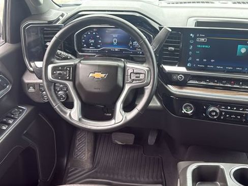 Used 2024 Chevrolet Silverado 1500 LT AWD/4WD image 26