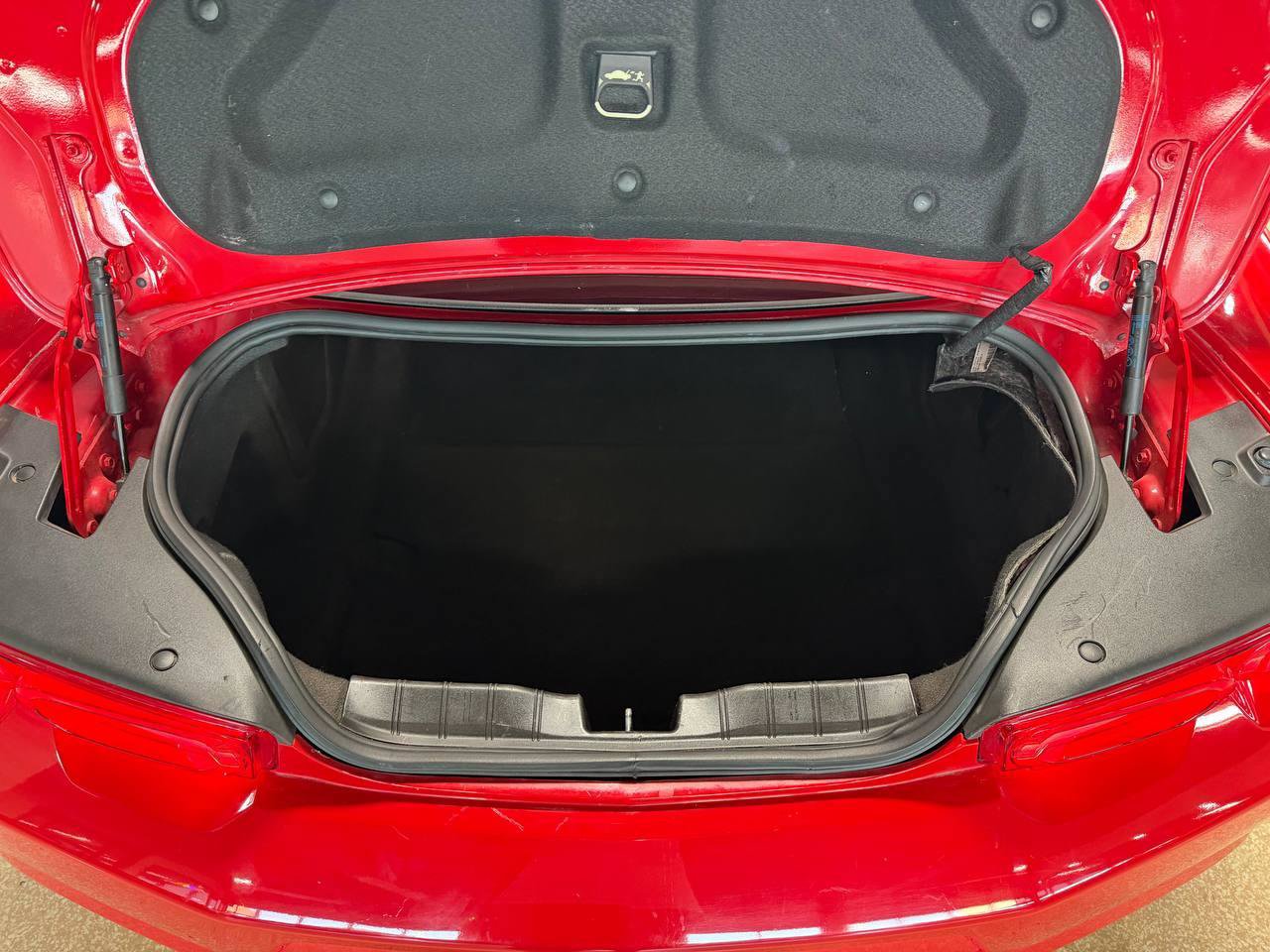 Used 2020 Chevrolet Camaro LS RWD image 15