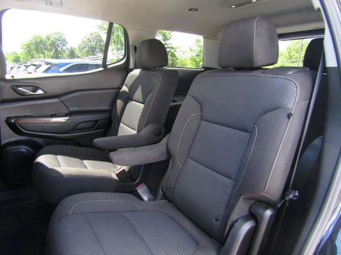 Used 2020 GMC Acadia SLE w/ LPO, Floor Liner Package FWD image 19